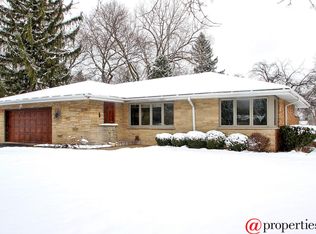 321 Hickory Ct, Northbrook, IL 60062