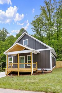 124 W Orchard St, Old Fort, NC, 28762