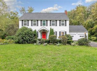 21 Haylot Rd, Trumbull, CT 06611