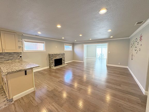 Living room 1