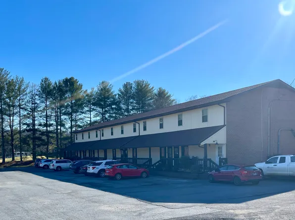 1021 Fall Creek Rd APT 8, Blountville, TN 37617