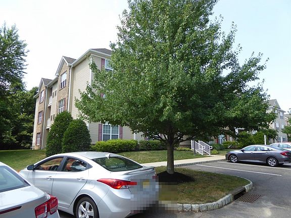 2nd image of 433 Sophee Ln