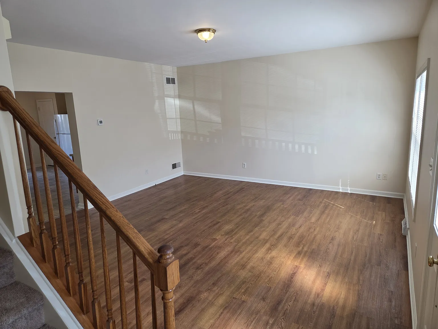 3 bed, 2.5 bath, 1510 sqft, $2,000 — Photo 4