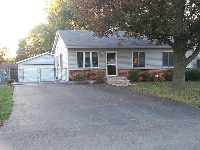 1st image of 25178 W Lincoln Dr