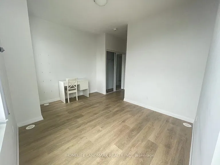 1060 Portage Pkwy E #Townhouse 60 — Photo 15