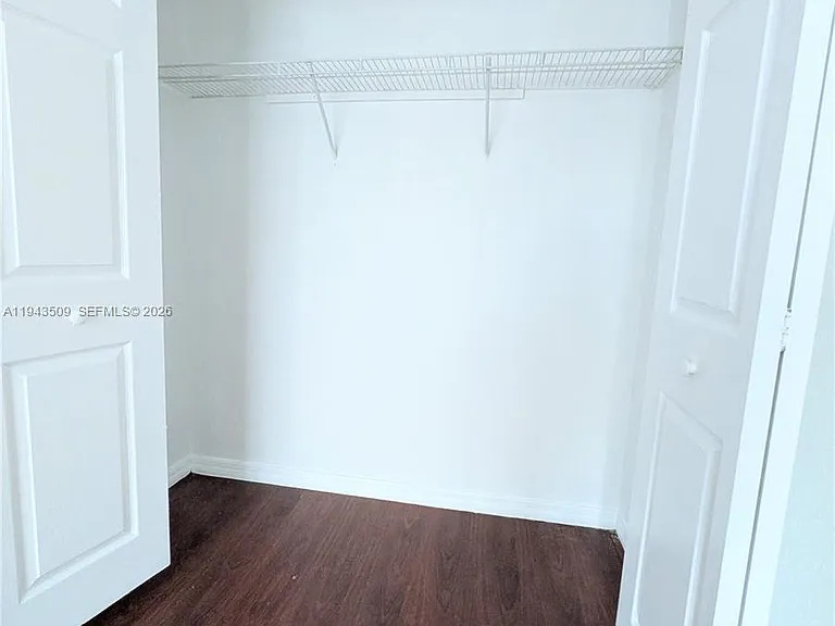 825 SW 6th Pl — Photo 30