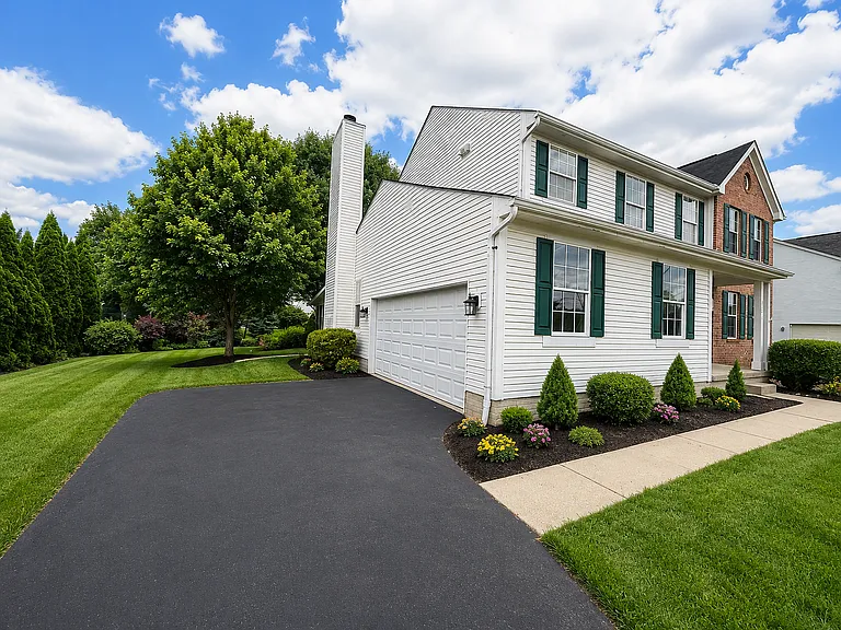 5990 Rings Rd — Photo 44