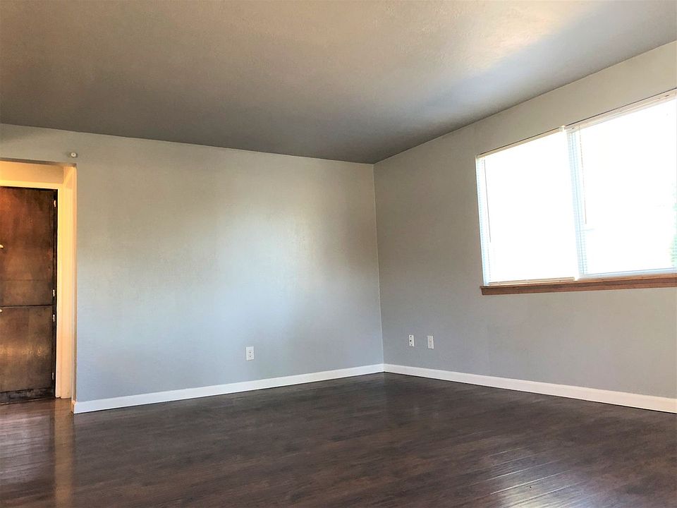 1st image of 180 Garland Way N #109