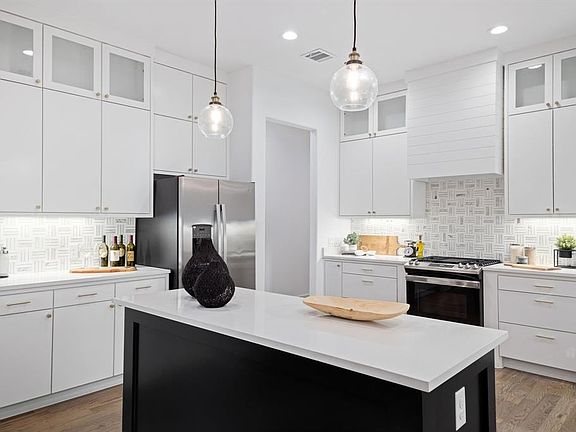 5th image of 5302 E Side Ave #2