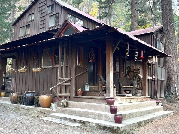 28934 Walker Rd, Horse Creek, CA 96050