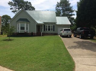 5360 Amberhill Ct, Fayetteville, NC 28311