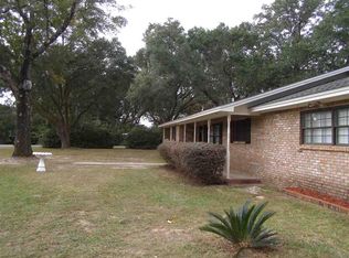 5850 Ironwood Dr, Milton, FL 32583