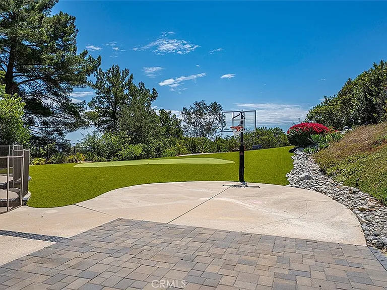2897 Cape Dr — Photo 33
