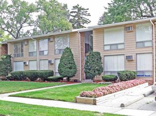 1302 E Lincoln Ave #203, Royal Oak, MI 48067
