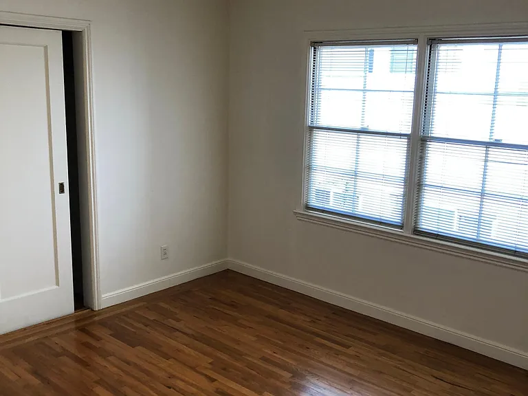 600 El Camino Real #2 — Photo 3