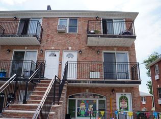 19904 47th Ave, Flushing, NY 11358