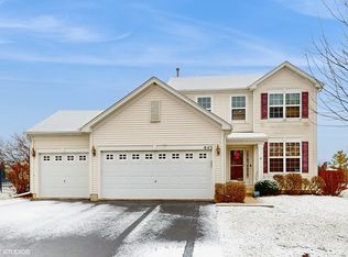 843 Great Falls Dr, Volo, IL 60073