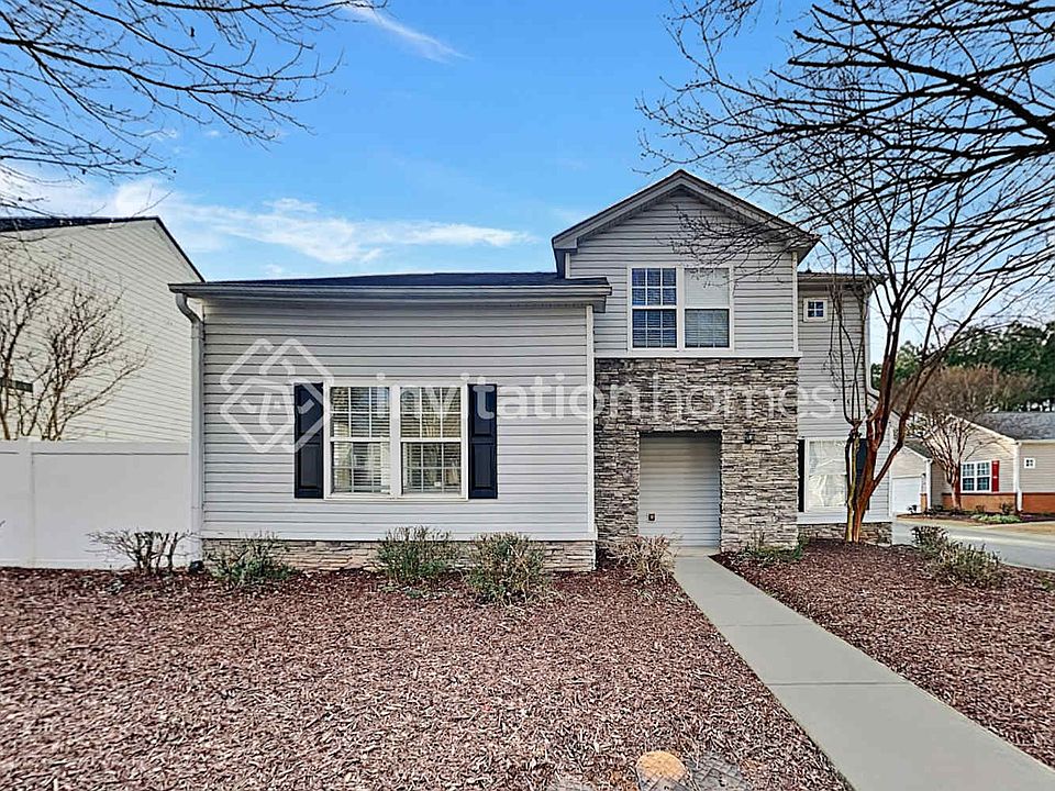 1st image of 573 W Oaks Dr