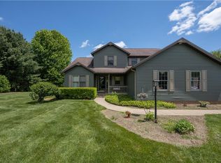 2560 Shadow Ln, Clinton, OH 44216