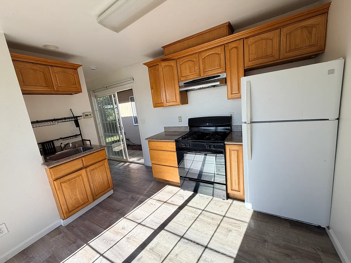 Building Photo - 10 Tasco Ct