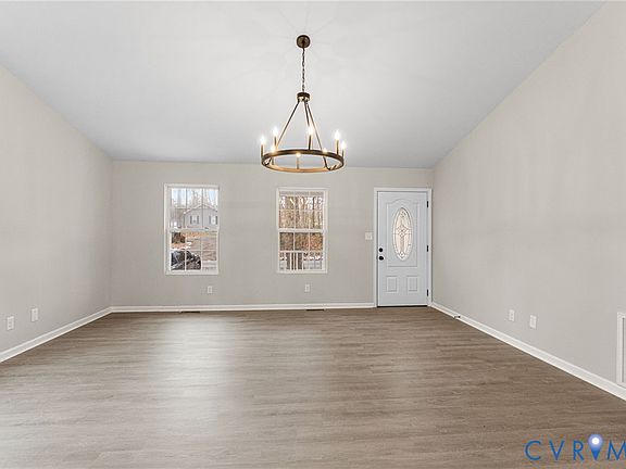4th image of 71 Dogwood Dr