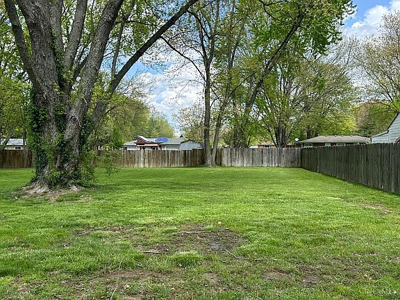 2nd image of 6040 Carole Dr