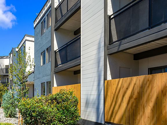 5th image of 805 Kuenzli St #318