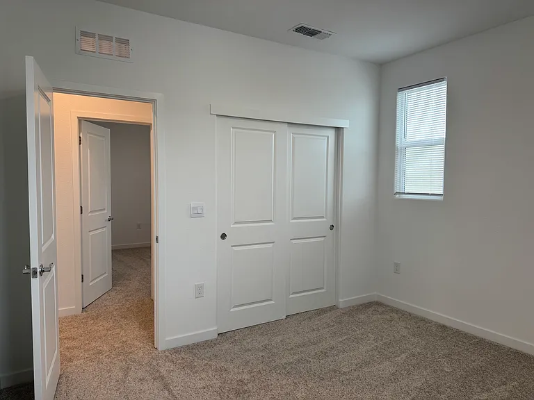 8143 Champart Cir — Photo 31