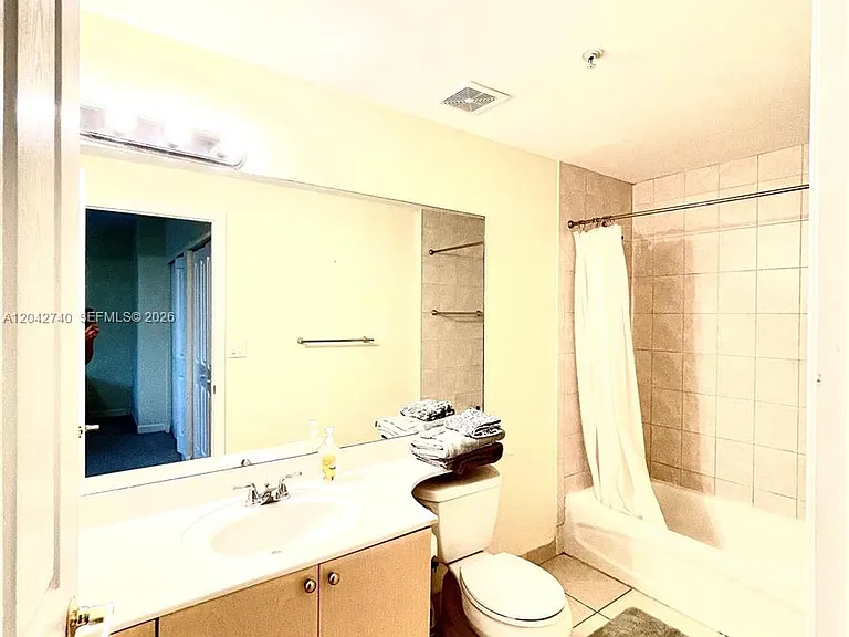 2280 SW 32nd Ave #202 — Photo 8