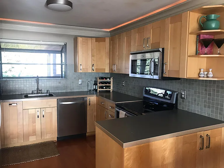 2960 Union St #303 — Photo 8