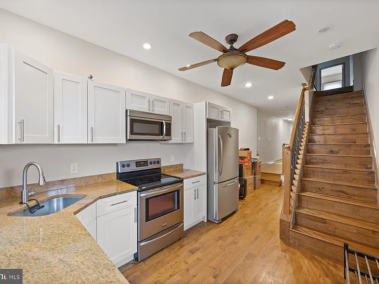 2209 Mullikin St — Photo 11