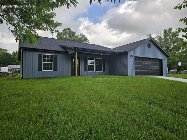 215 W Cofield Street, Aurora, MO 65605