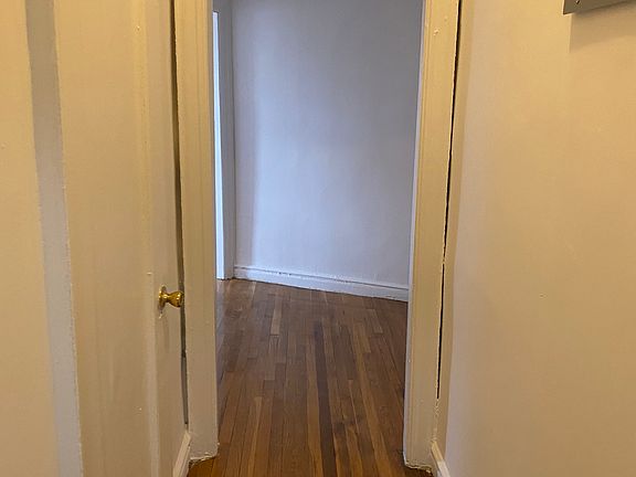 5th image of 744 Coster St #F05
