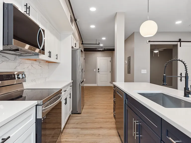 6011 Madison Rd #3 — Photo 4