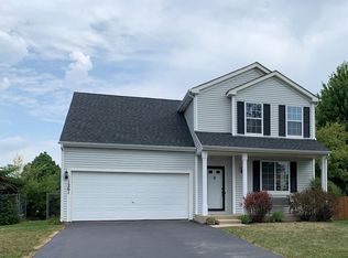 1261 Yellowpine Dr, Aurora, IL 60506