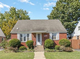 17518 Roy St, Lansing, IL 60438