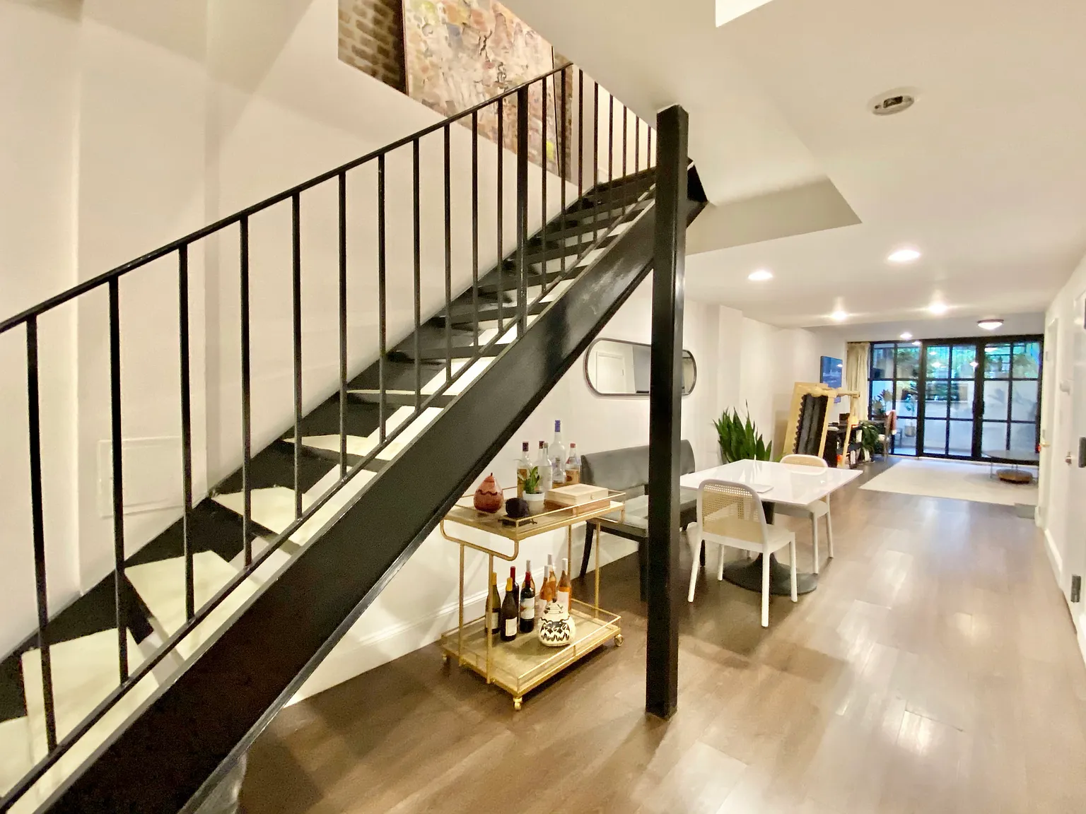 219 East 11th Street — Photo 4