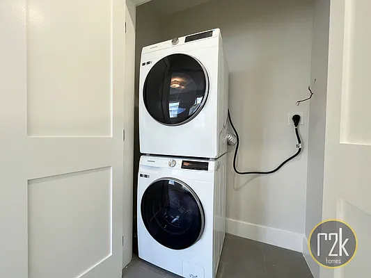 Rented by Realty 2000 Corp | media 24