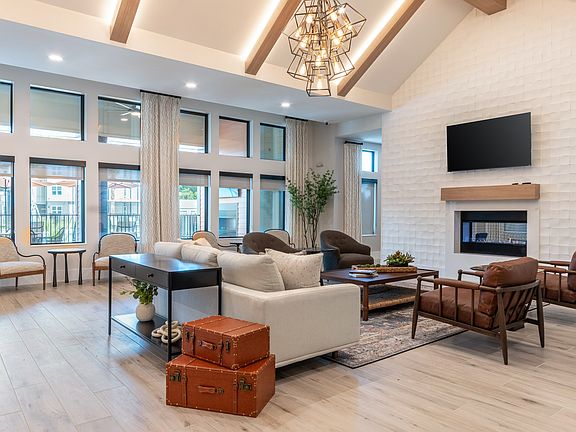 3rd image of 2300 SW 38th Ave #823