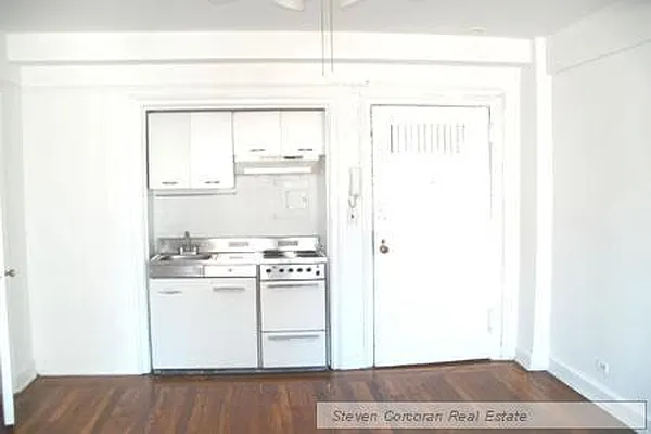 Rented by Steven Corcoran Real Estate | media 26