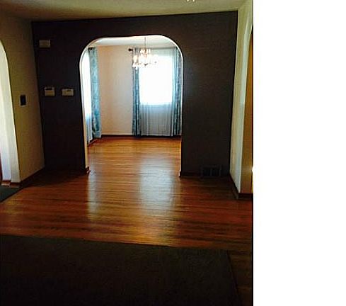 3rd image of 259 Midland Ave
