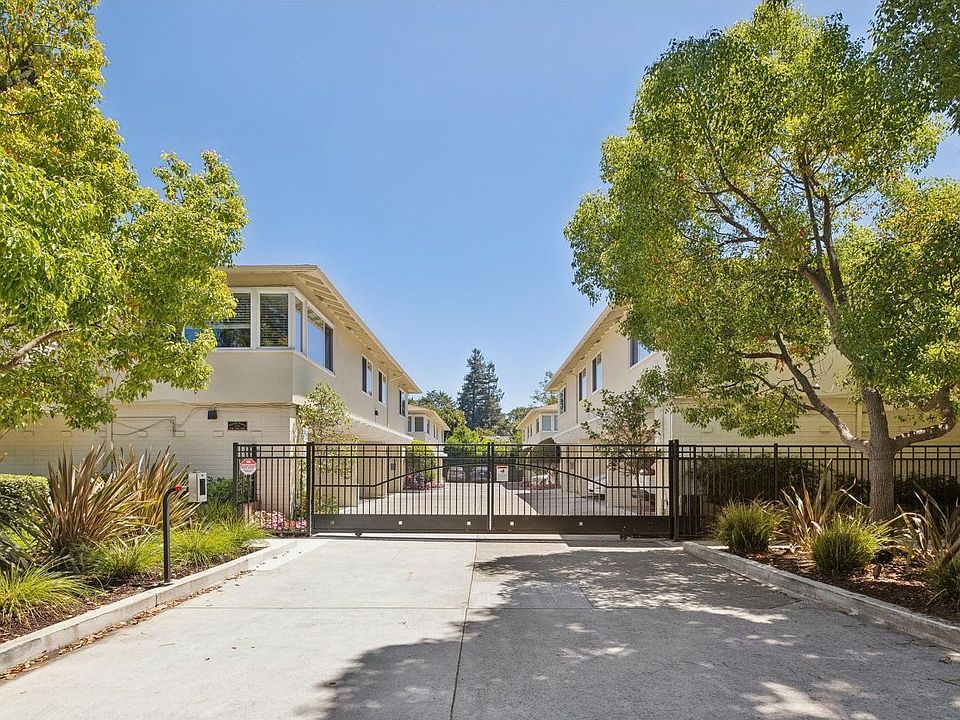 1st image of 838 University Ave #0