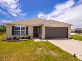 8001 White Spruce Trl, Bauxite, AR 72011