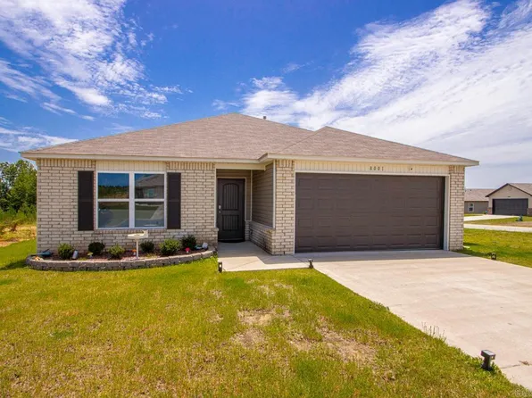 8001 White Spruce Trl, Bauxite, AR 72011
