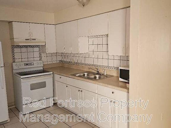 5th image of 2510 Central Ave APT 3