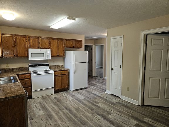 3rd image of 34 Summerfield Rd