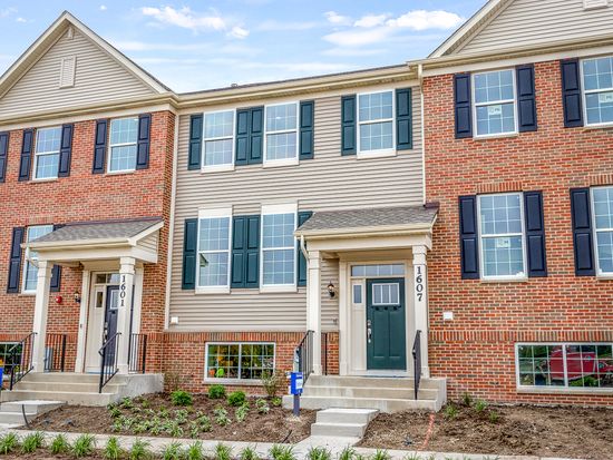1607 Bentz Way, Batavia, IL 60510