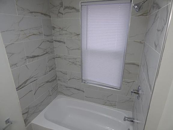 4th image of 1330 6th Street