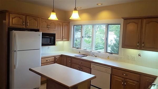 Lots of kitchen space