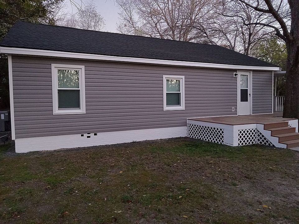 2nd image of 100 Rosemary Ln
